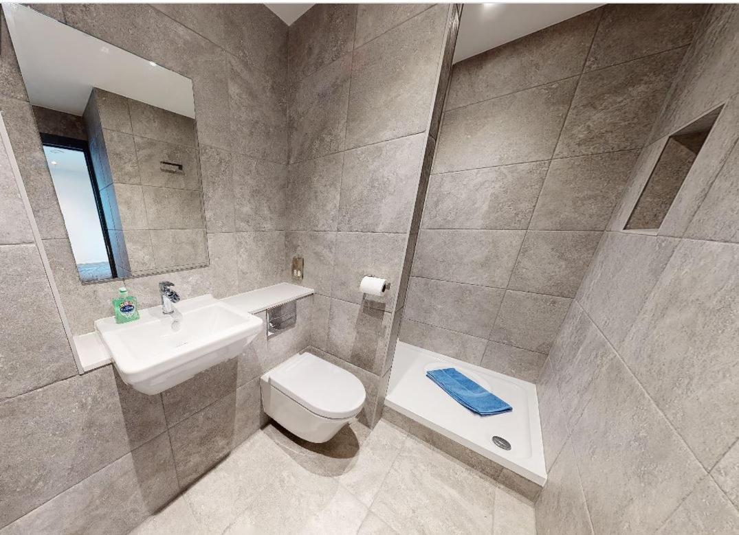 4 The View Apartments Ilfracombe - Seafront, Parking, Lift, Ev Exterior photo