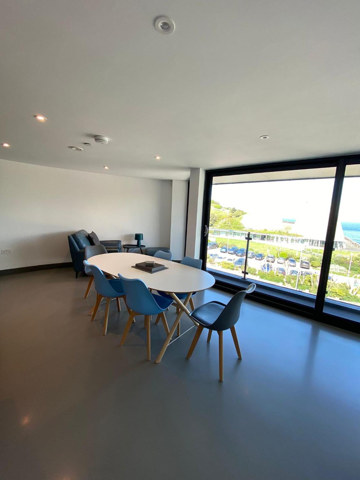 4 The View Apartments Ilfracombe - Seafront, Parking, Lift, Ev Exterior photo