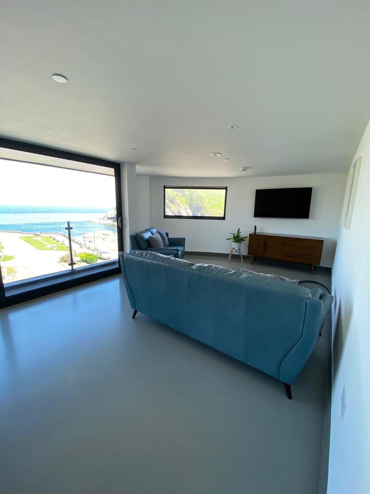 4 The View Apartments Ilfracombe - Seafront, Parking, Lift, Ev Exterior photo